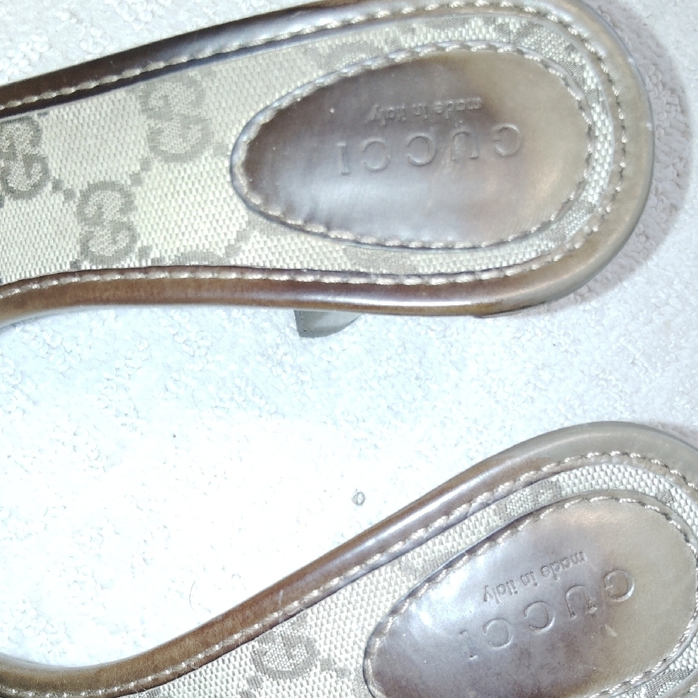 Gucci Tan Monogram Heeled Sandals Authentic Pre-Loved - Picture 3 of 7